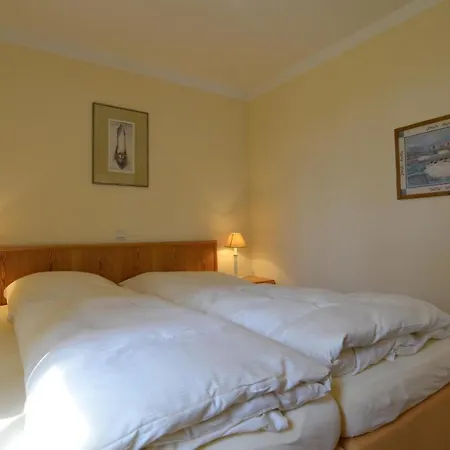 Two-bedroom Holiday In Settin