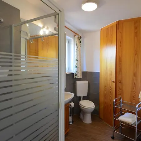 Two-bedroom Holiday In Settin