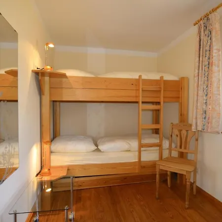 Two-bedroom Holiday In * Settin