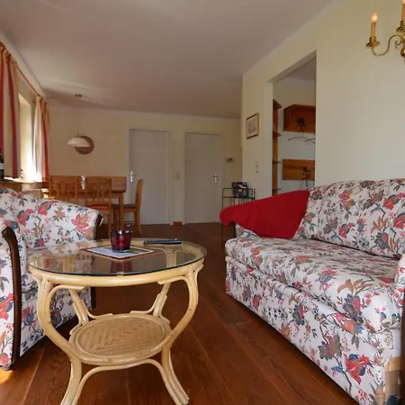 Two-bedroom Holiday In Settin